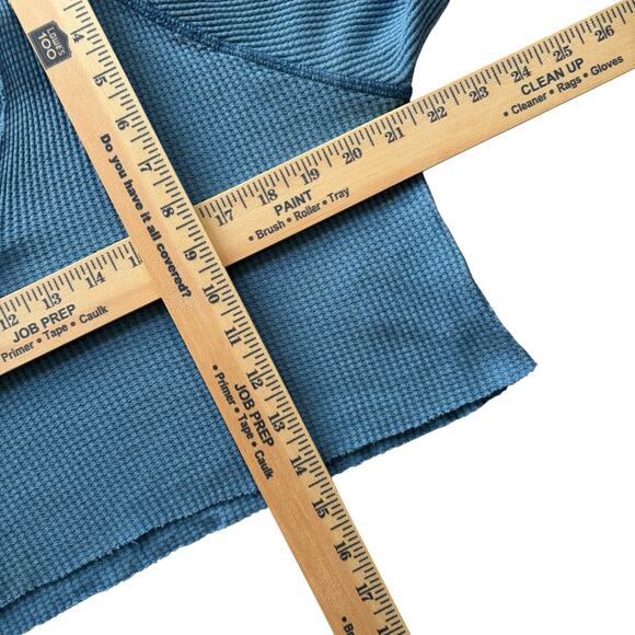 BDG waffle-knit thermal cropped long sleeve top blue V-neck raw hem S - Picture 5 of 6